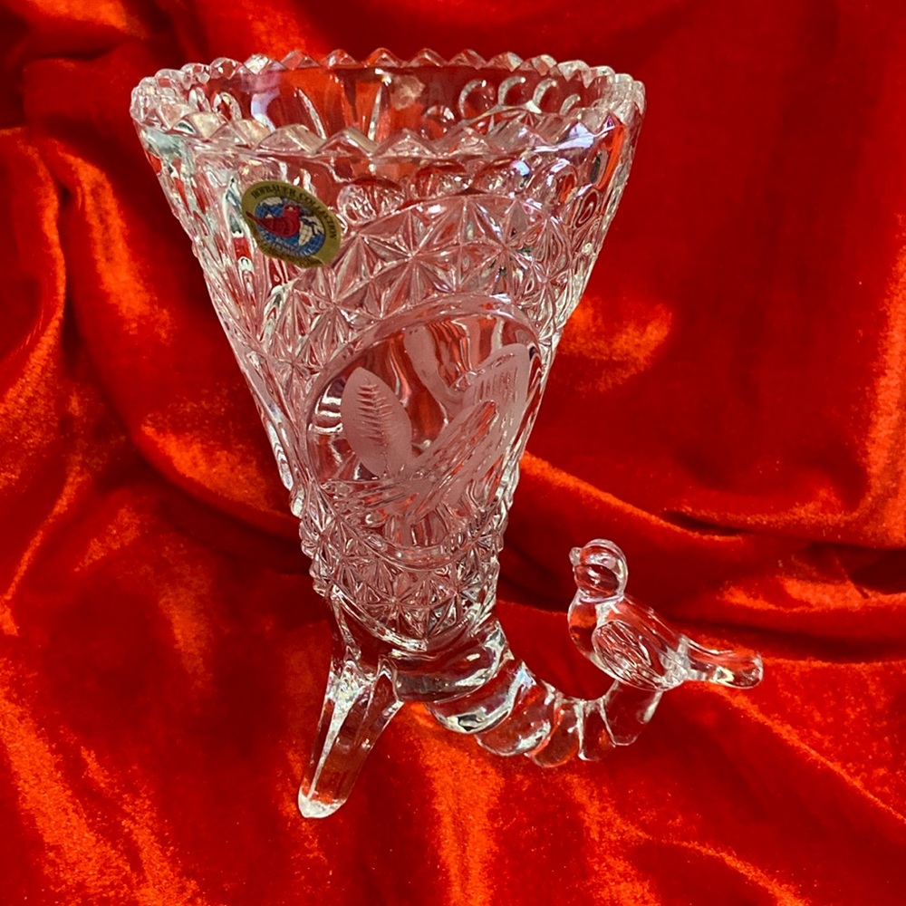 VINTAGE HOFBAUER BLEIKRISTALL LEAD CRYSTAL “THE BYRDES COLL.” CORNUCOPIA VASE